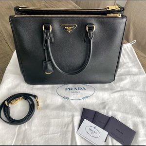 Authentic PRADA • Galleria Saffiano Large Bag